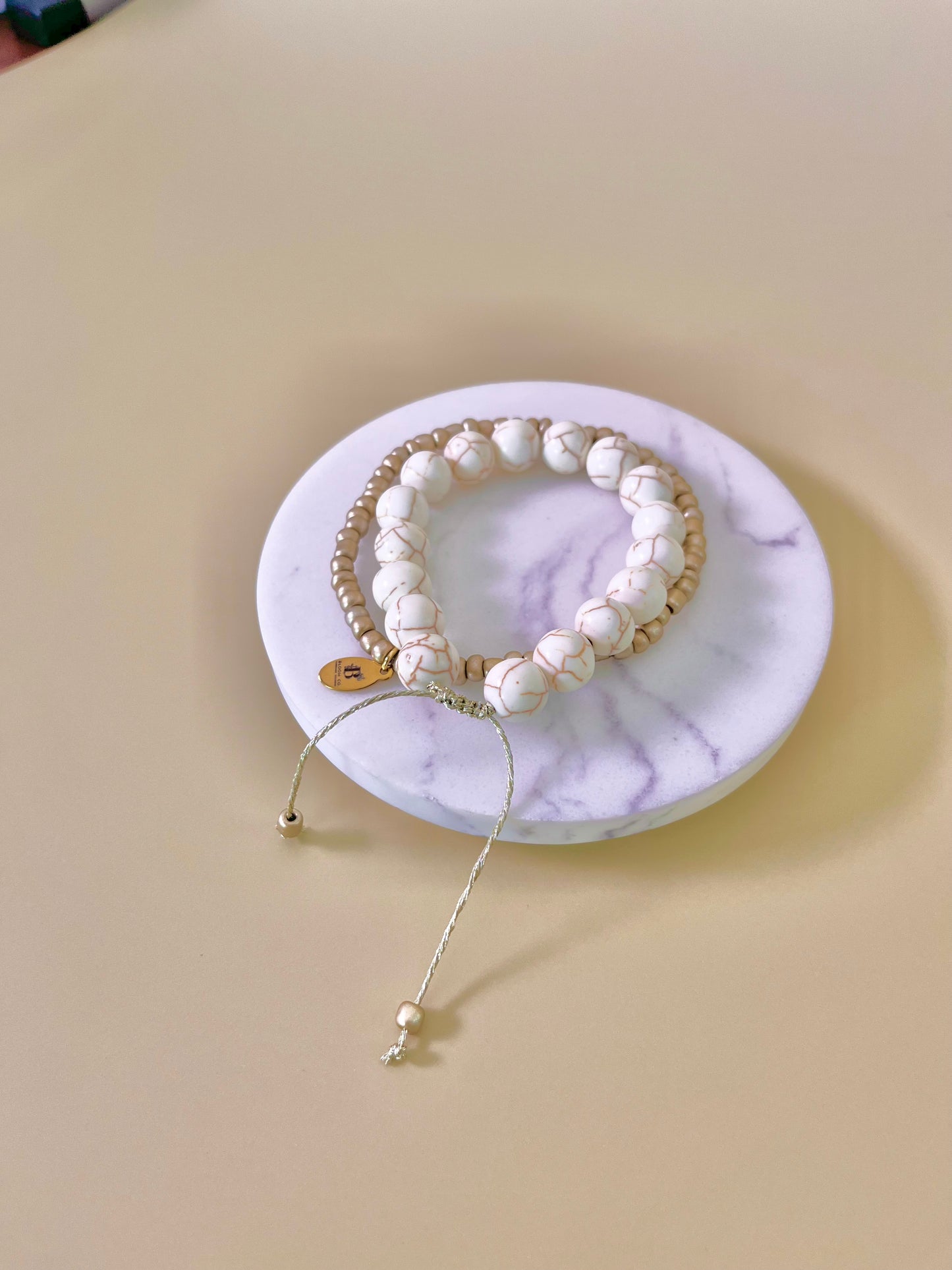 White howlite Dúo Bracelets